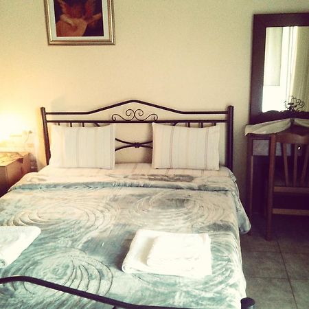 Guesthouse Adonis Loutraki (Pella) Exterior foto