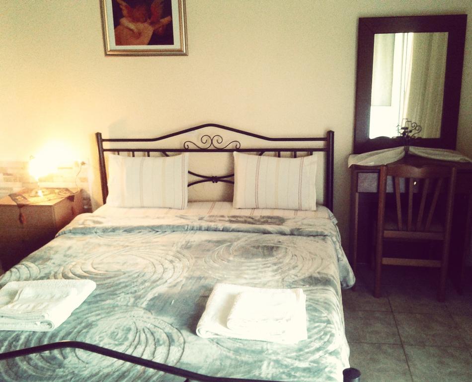Guesthouse Adonis Loutraki (Pella) Exterior foto